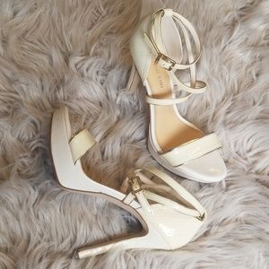 Gianni Bini white/ivory strappy platform heels